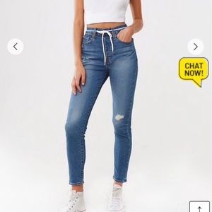Levi’s wedgie skinny high rise